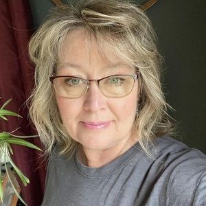 Meet your Posher, Denise